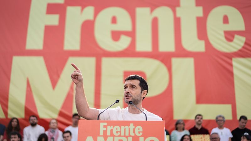 Pablo Bustinduy en el acto de presentación del Frente Amplio.